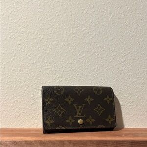 Louis Vuitton Monogram Snap Wallet